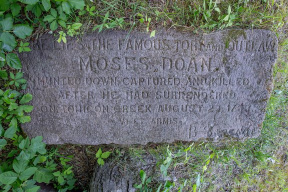 5. Moses Doan Grave Marker.jpg
